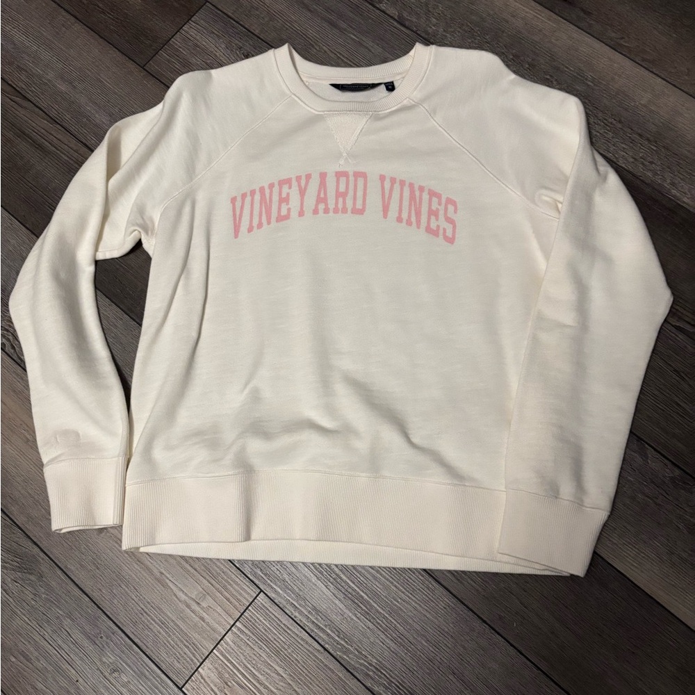 Vineyard Vines Women’s Graphic Crew Neck Pullover Cream/Pink Size: Medium